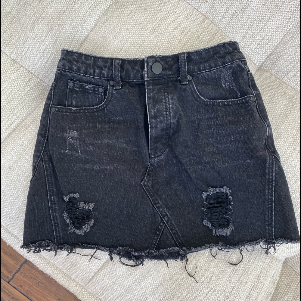 BLACK DISTRESSED DENIM MINI SKIRT